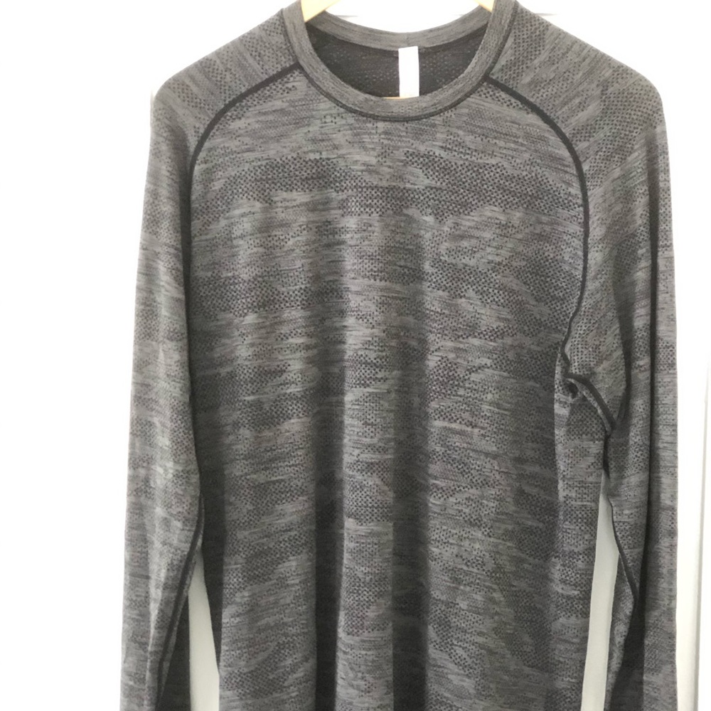 Lulu lightweight crew neck